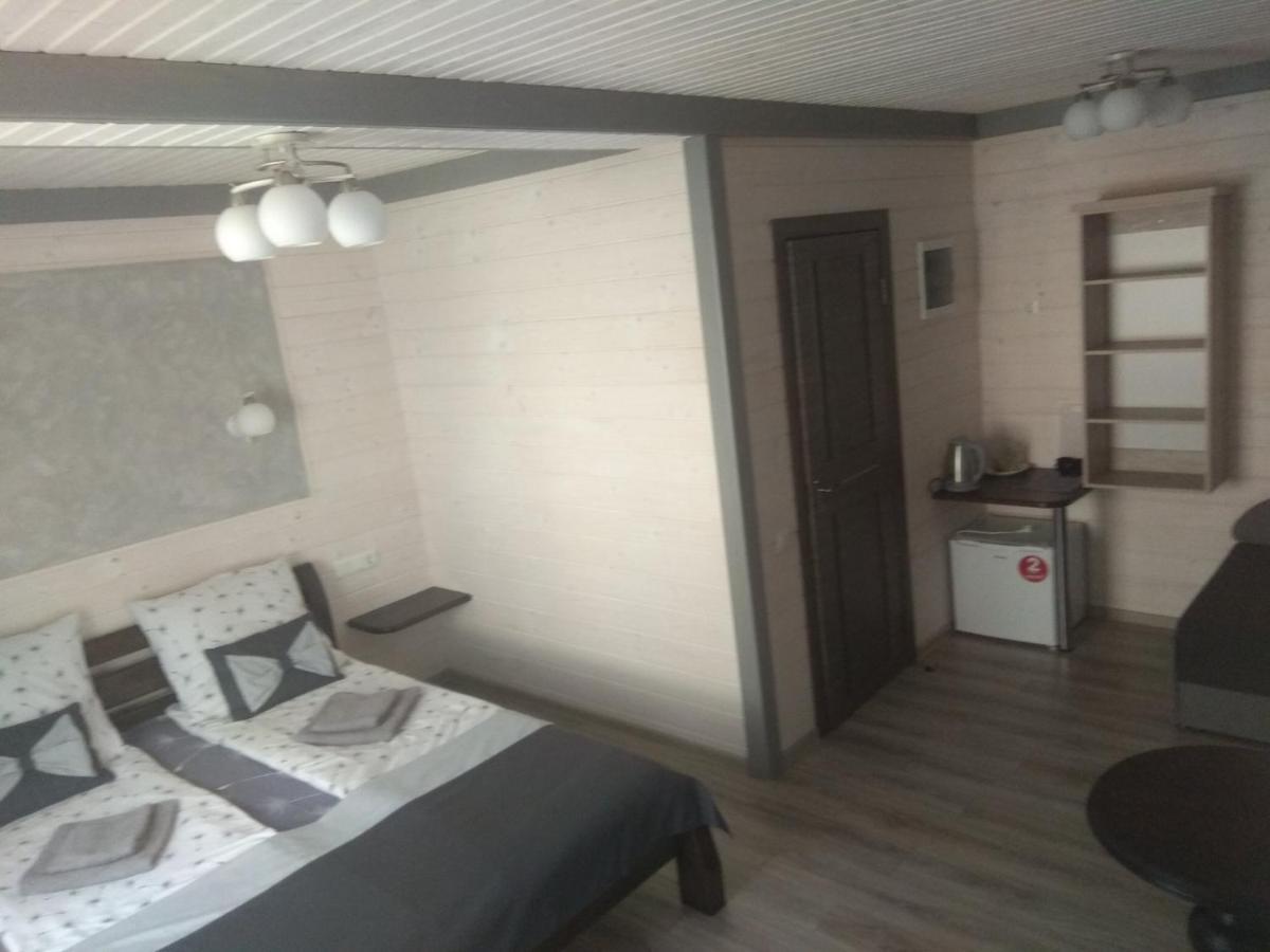 Hotel Фенікс à Yaremtche Extérieur photo